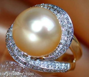 Goldener Südseeperle-Ring mit Brillanten, klassisch elegant