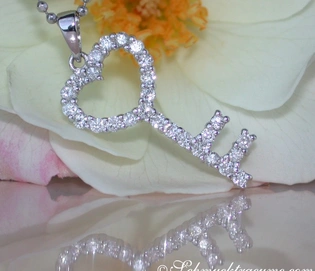 Zarter Diamanten-Schlüssel-Anhänger aus Weißgold 585, 0.510 Karat, W SI