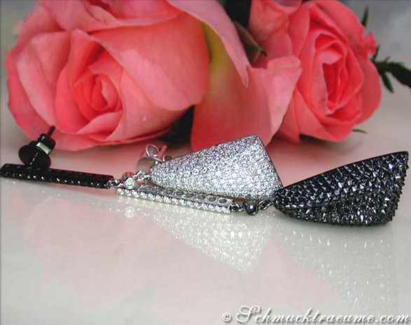 Schwarze Diamant-Ohrgehänge in Weißgold 750, exklusives Design mit funkelnden Steinen