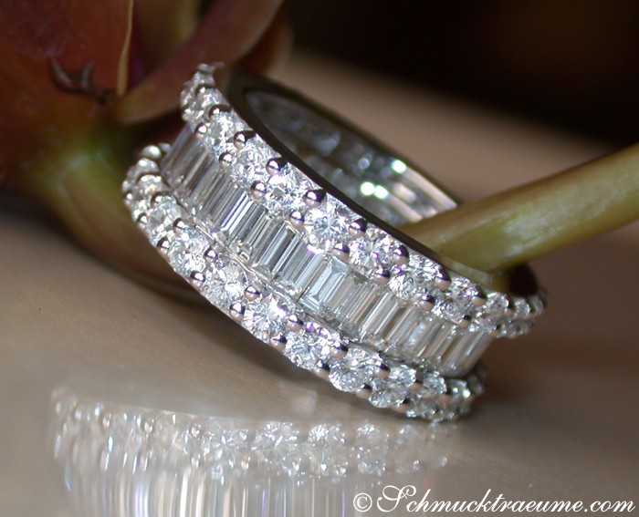 Exquisiter Brillanten Memory Ring mit Baguette Diamanten - Image 2