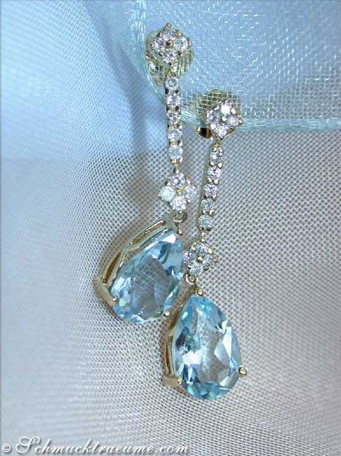 Aquamarin-Tropfen-Ohrhänger mit Diamanten in Gelbgold 585