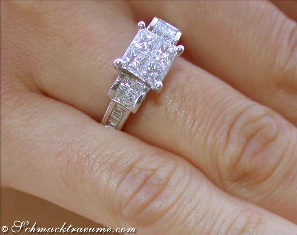 Princess-Diamantring im Art-Déco-Stil auf Handfinger