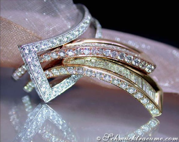 Weißgold-Ring mit Diamanten im Gürtel-Design, Detailaufnahme, elegant und luxuriös