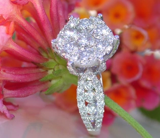 Weiße Gold 750 Solitär-Ring mit 2.330 Karat TW VS2 Diamanten