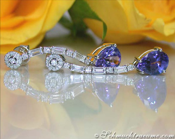 Tanzanit-Tropfen-Ohrhänger in Weißgold mit Diamanten