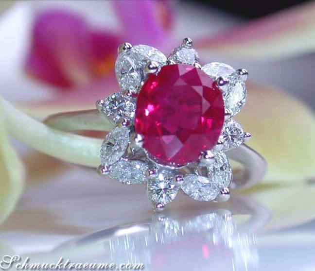 Exquisiter Burma Rubin Ring mit Diamanten - Image 1 Exquisiter Burma Rubin Ring mit Diamanten - Image 1