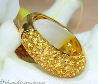 Gelber Saphir Pavéring aus Gelbgold 585, klassisches Schmuckstück mit funkelnden Steinen