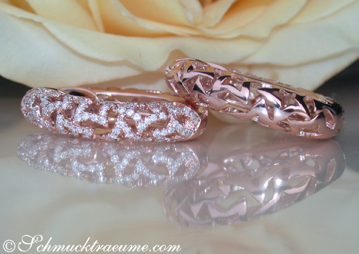 Roségold Creolen mit ovalen Diamanten im Stern-Design, Detailaufnahme, elegant und glänzend