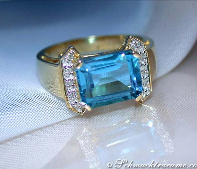 Feiner Blautopas Ring mit Diamanten - Image 1 Feiner Blautopas Ring mit Diamanten - Image 1