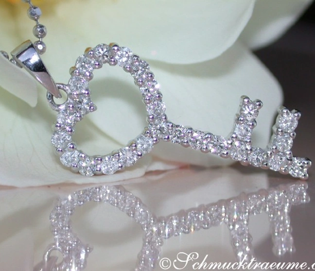 Feiner Diamanten Schlüssel Anhänger - Image 1 Feiner Diamanten Schlüssel Anhänger - Image 1