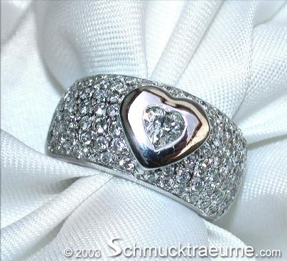 Weißgold Herz-Diamant-Ring mit Diamantbesatz, Detailaufnahme