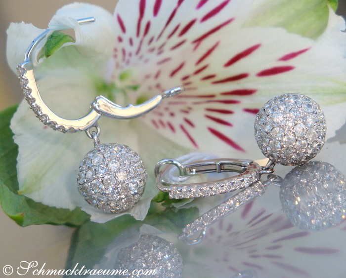 Edle Diamant Pavé Kugel Ohrringe - Image 4