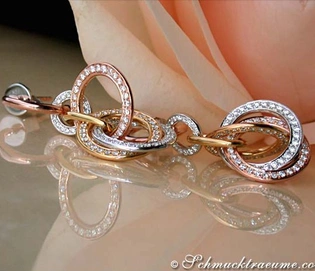 Dreifach verschlungene Brillantenkreis-Ohrhänger in Weiß-, Gelb- & Roségold 750