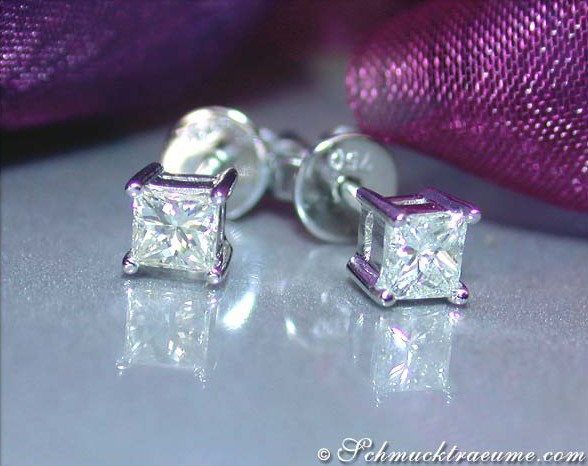 Prinzess-Diamant-Ohrstecker aus Weißgold 750, 0,40 ct., detailreich, elegant