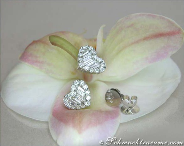 Exquisite Brillanten Herz Ohrstecker mit Baguette Diamanten - Image 2