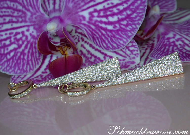 Gelbgold-Ohrringe mit 2.000 Karat Diamanten