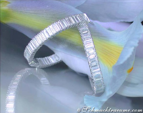 Baguette-Diamanten-Creolen aus Weißgold, 6,03 ct., detailreiches Design