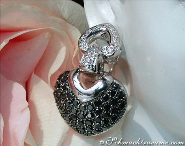 Wunderschöne Herz Ohrstecker mit schwarzen Diamanten - Image 4