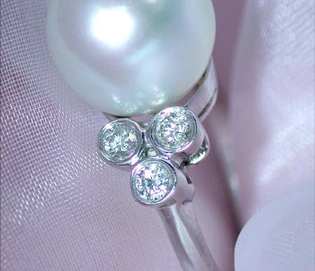 Weißgold 585 Ring mit 11-12 mm Südseeperle und Diamanten