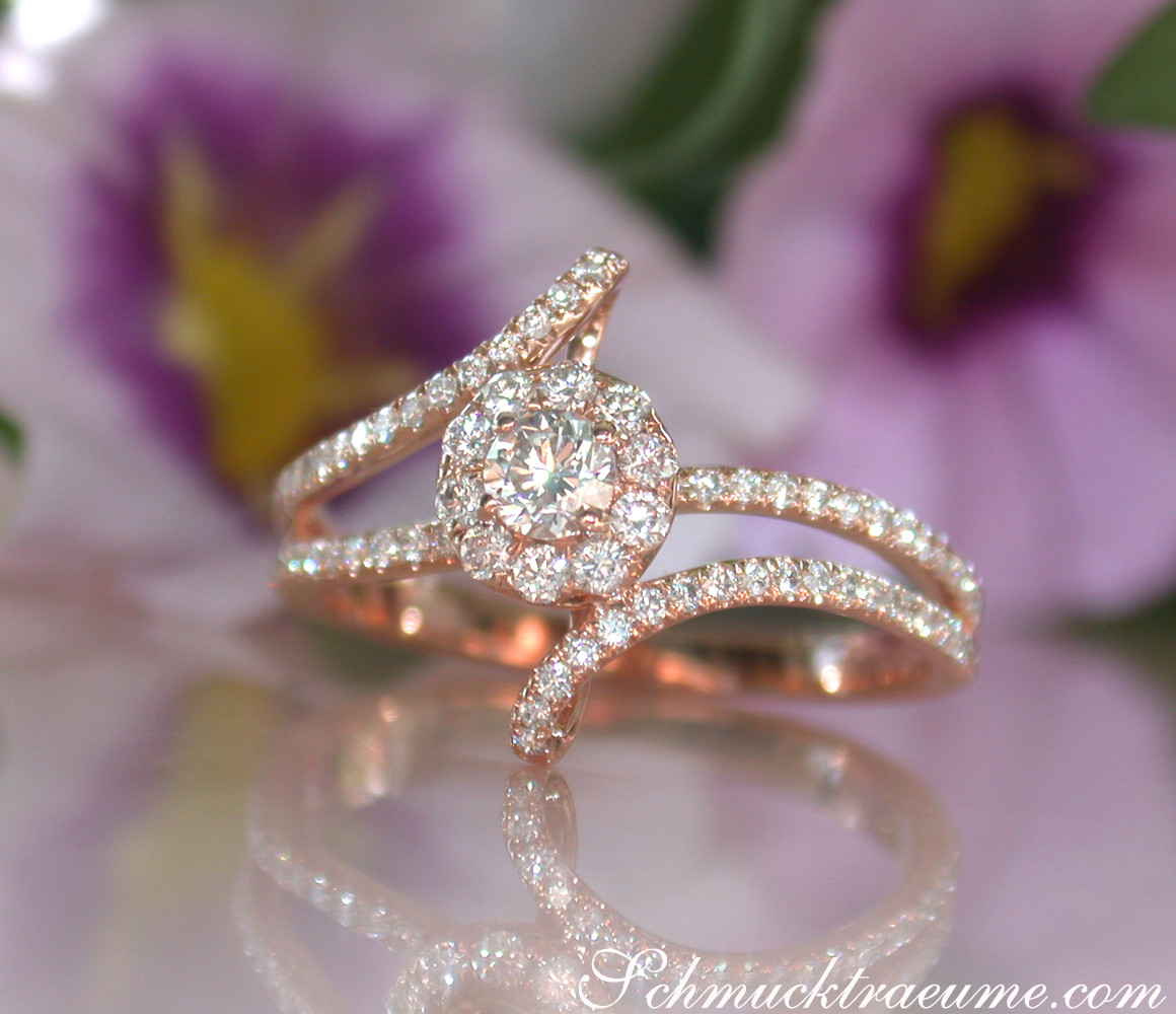 Detailaufnahme des Mini Solitär-Rings mit Brillanten in Roségold