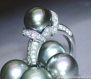 Tahitiperlenring in Weißgold 750 mit 0.700 Karat Diamanten