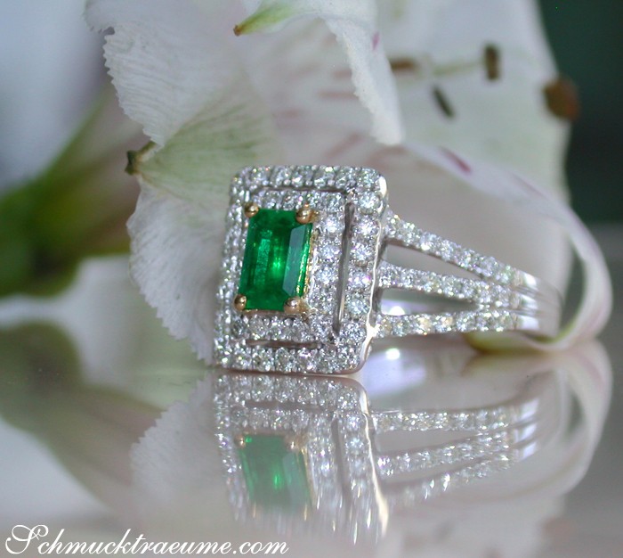 Ausgesuchter Smaragd Ring mit Brillanten - Image 4