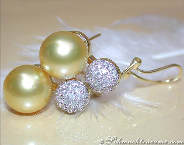 Goldene Südseeperlen-Ohrstecker mit Brillanten-Pavé-Kugel, makellose Perlen, Gelbgold 585