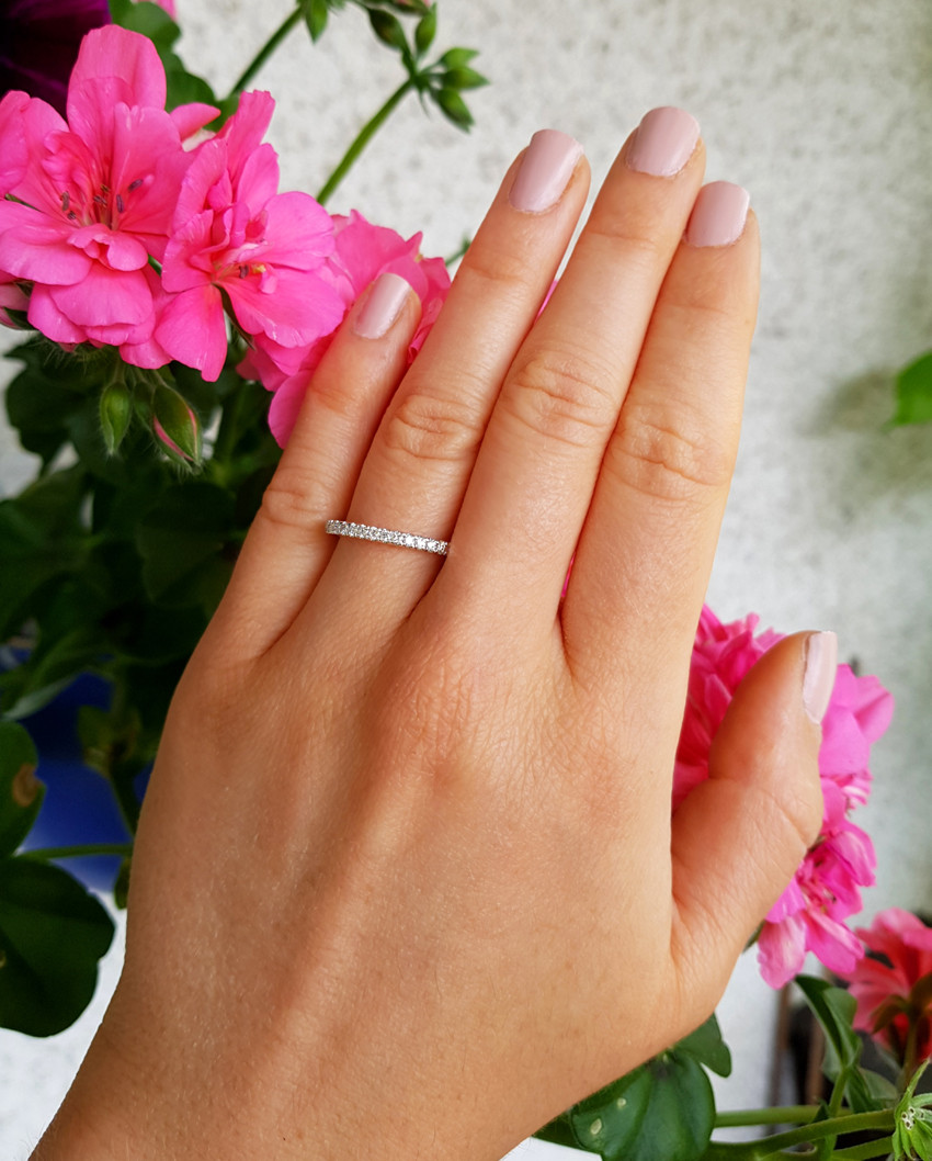 Ewig klassischer Brillanten Memory Ring in Weißgold - Image 3