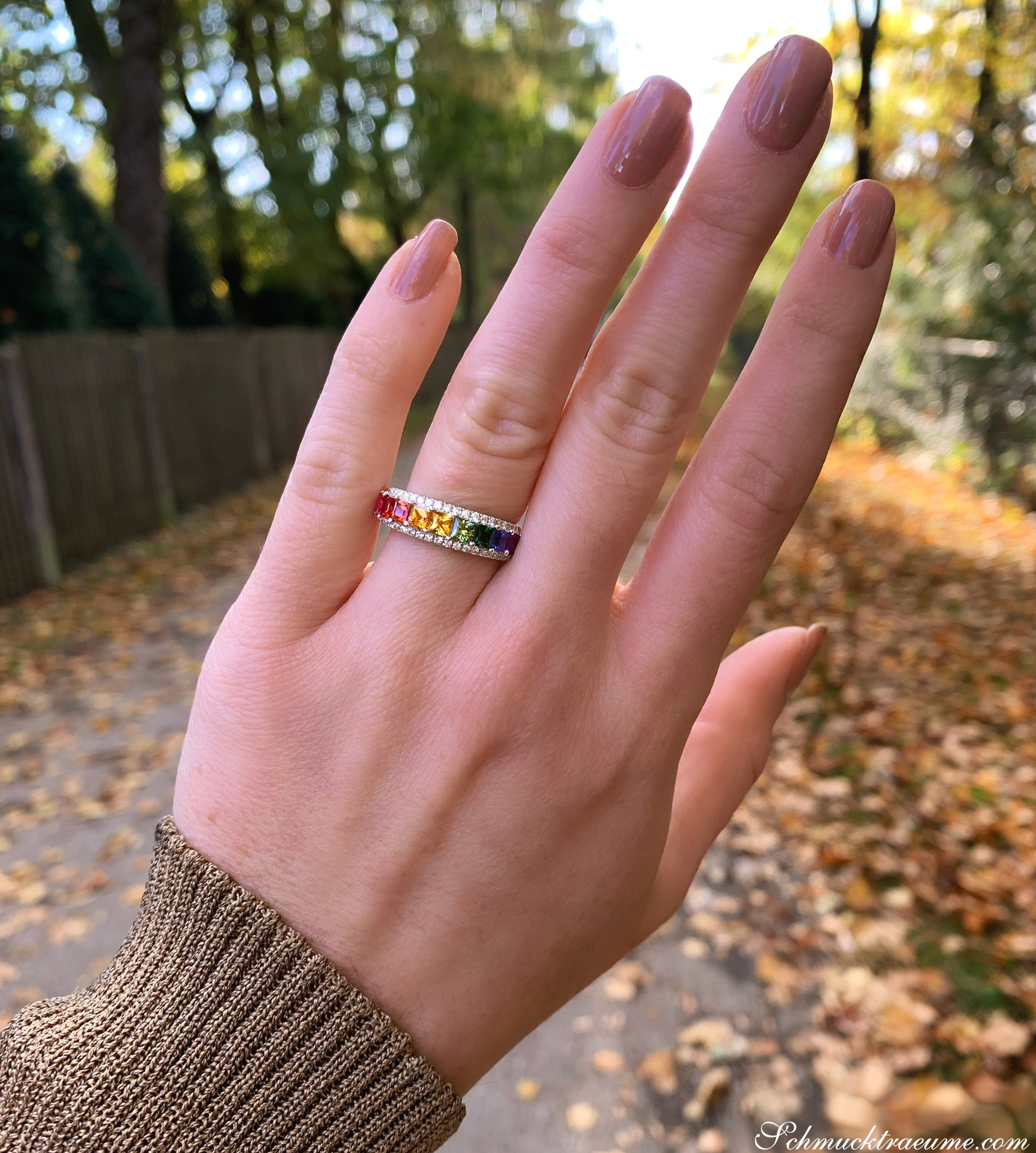 Regenbogen-Saphir-Ring mit Brillanten im Weißgold, Detailaufnahme