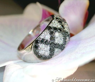 Interessanter Schwarzer Diamanten-Ring im Rauten-Design aus Weißgold 585