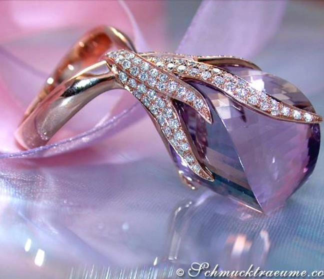 Fantastischer Amethyst Ring mit Brillanten - Image 1 Fantastischer Amethyst Ring mit Brillanten - Image 1