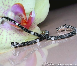 Schwarz-diamantiertes Tennisarmband aus Weißgold 750 mit funkelnden schwarzen Diamanten