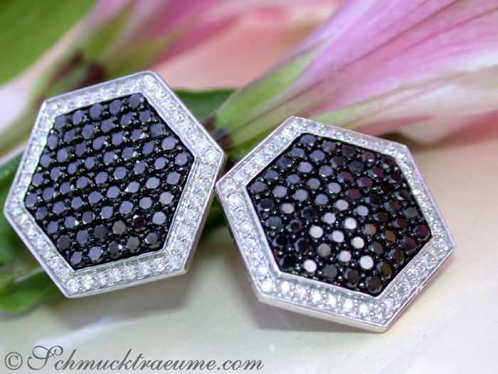 Schwarze Diamanten Ohrstecker im Oktagon Stil aus Weißgold 585