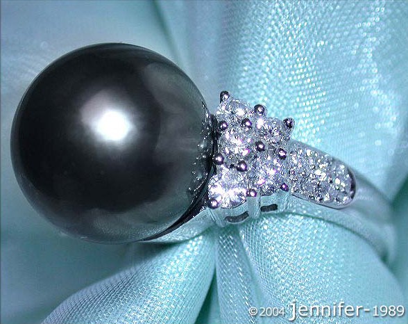 Tahitiperlenring mit 0.780 Karat Diamanten in Weißgold 750