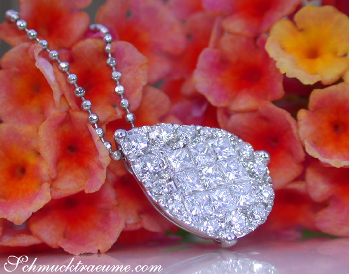 Brillanten-Tropfen-Anhänger aus Weißgold mit Princess-Diamanten