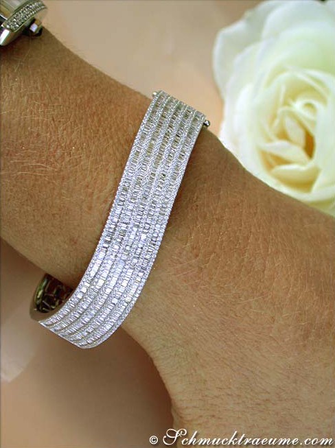 Prachtvoller Diamanten Armreif in Weißgold 750 - Image 6