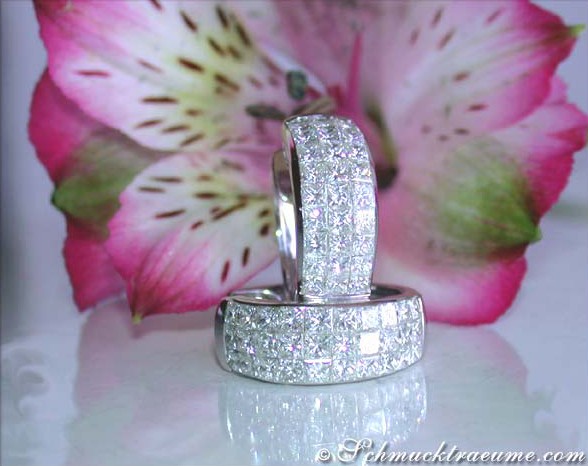 Detail der Princess-Diamanten-Creolen in Weißgold 750 mit elegantem Design