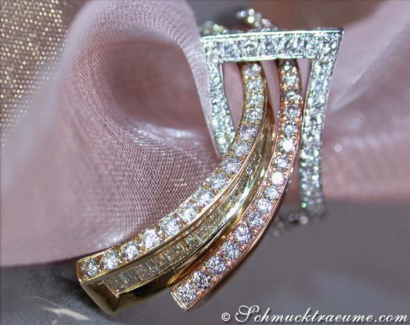 Weißgold-Diamantring im Gürteldesign, Detailaufnahme, elegantes Design