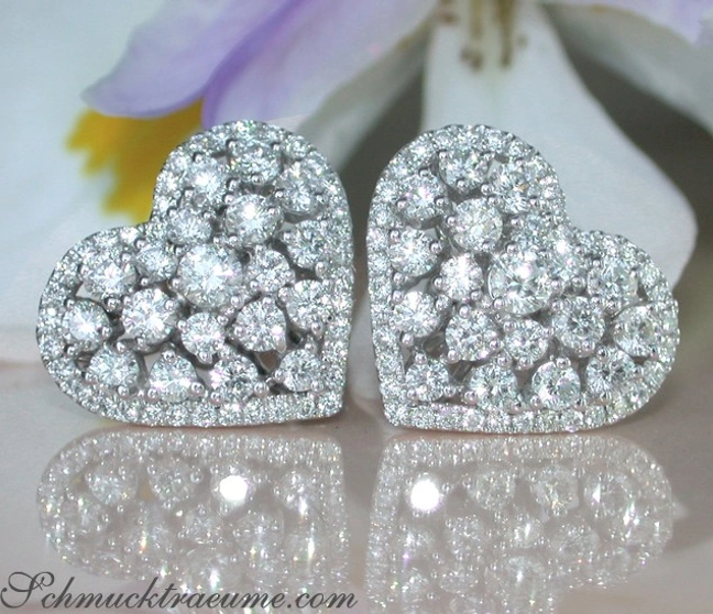 Herzformige Ohrstecker mit 1.600 Karat TW SI Diamanten in Weißgold 750 Herzformige Ohrstecker mit 1.600 Karat TW SI Diamanten in Weißgold 750