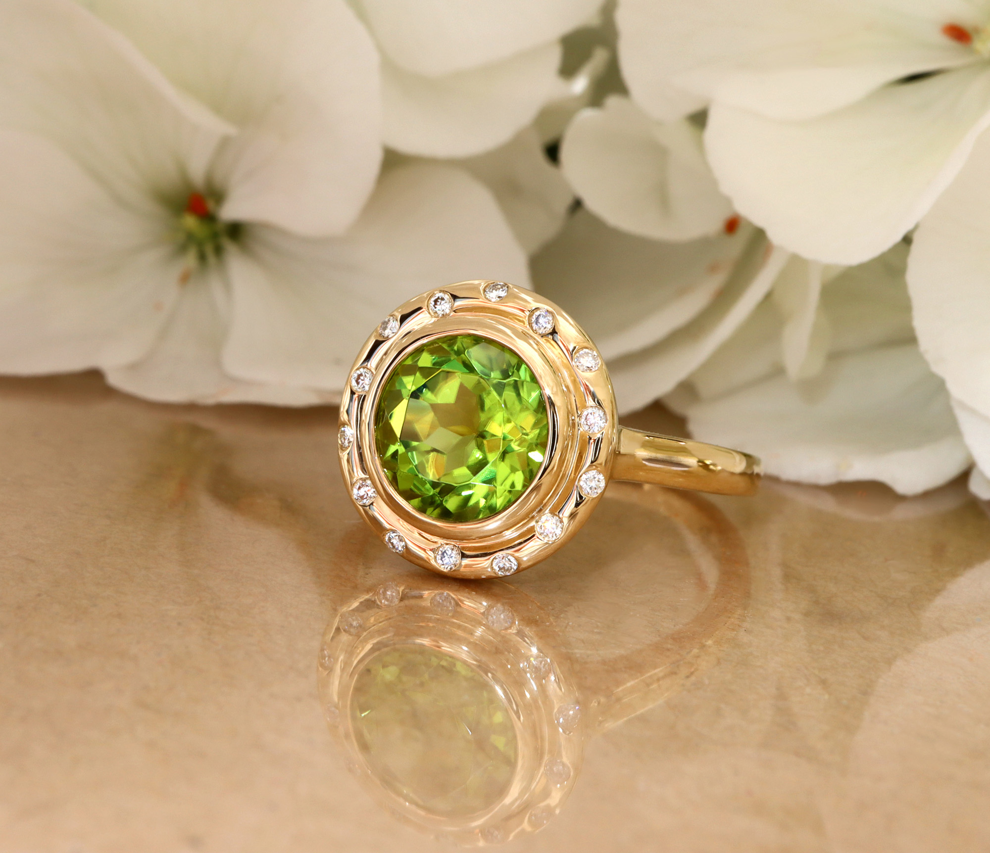 Ring "Orbit" mit Peridot und Brillanten - Image 8