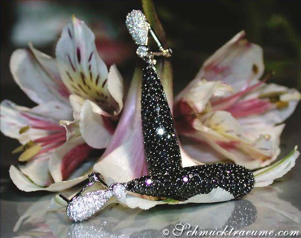 Schwarze Diamanten Ohrgehänge in Weißgold 585, funkelnd und elegant