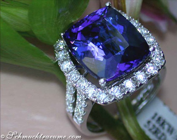 Erstklassiger AAA Tansanit Ring mit Brillanten - Image 5
