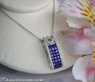 Saphir-Anhänger mit Brillanten in Weißgold 585