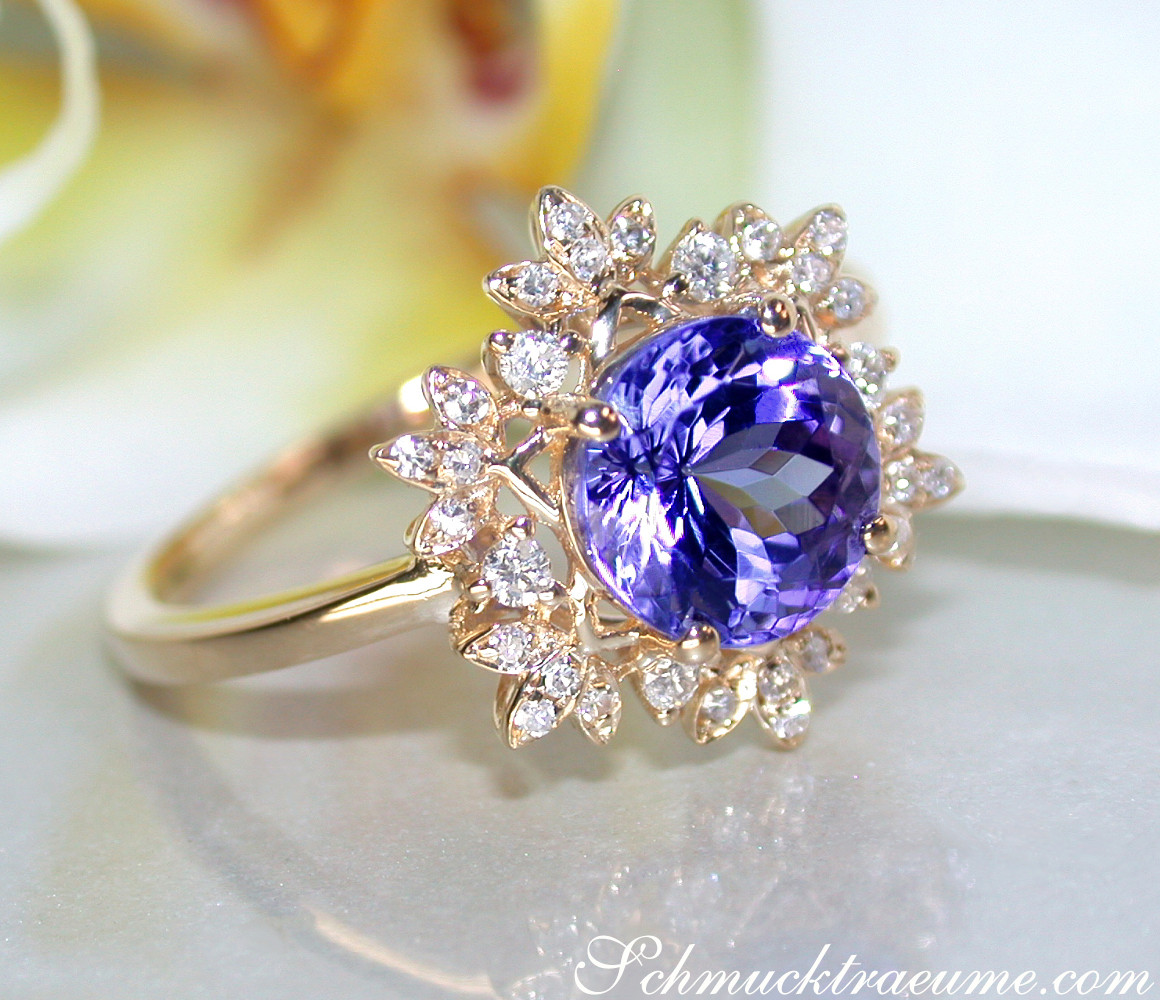 Goldener Tansanit-Ring mit Diamant-Schneeflocken-Design