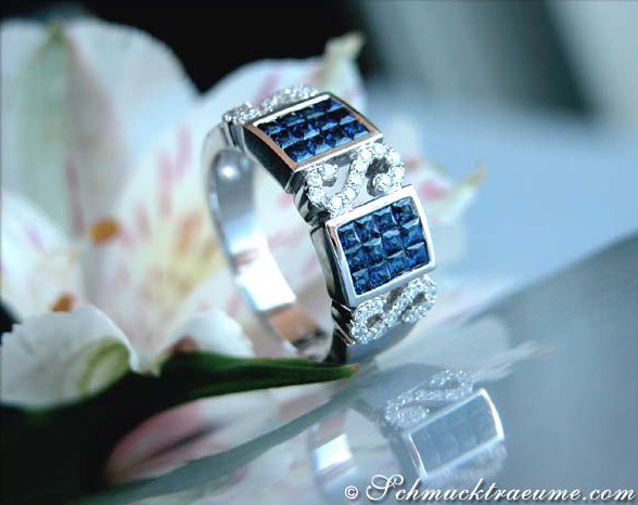 Raffinierter Saphir- und Brillant-Ring im Princess-Brillant-Schliff, Weißgold 585, Detailaufnahme