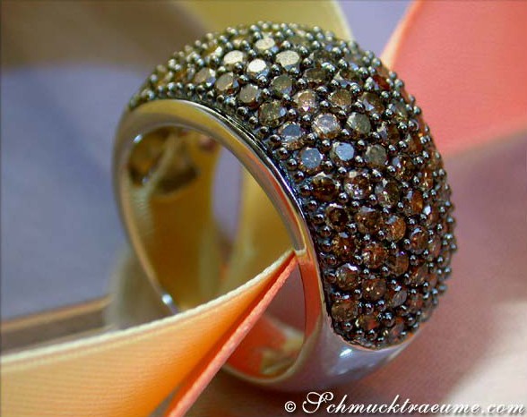 Zeitloser Ring mit naturbraunen Brillanten - Image 4