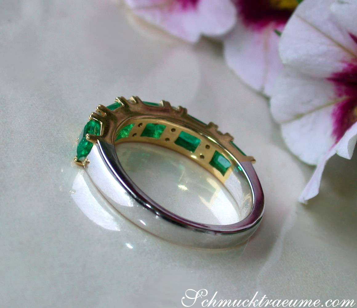 Stattlicher Smaragd Ring mit Brillanten in Bicolor Fertigung - Image 15