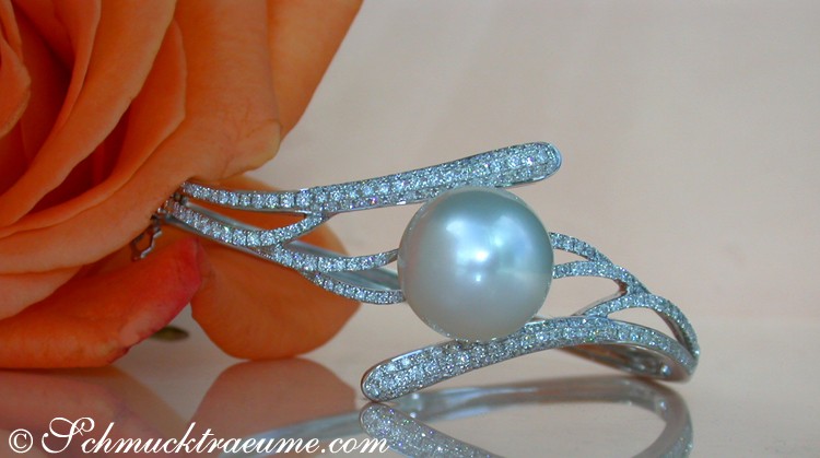 Erstklassiger Armreif mit Südseeperle (15 mm) in Weißgold 750