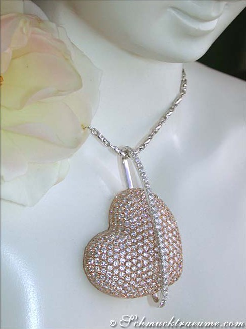 Detailansicht: Diamant Herz Anhänger in Weißgold & Roségold 750, funkelnd, elegant