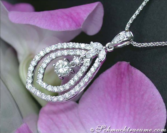 Weißgold-Anhänger mit 1.410 Karat Brillanten auf Blüte